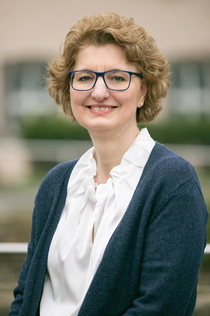 Steuerfachwirtin, Bilanzbuchhalterin, Finanzwirtin, Ausbilderin Annette Weipert